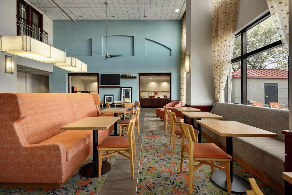 Hampton Inn & Suites סן מרקוס מסעדה תמונה